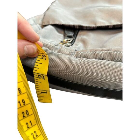 Gray Kenneth Cole Reaction Messenger Bag With Adjustable Shoulder Strap & Multip - Picture 7 of 11